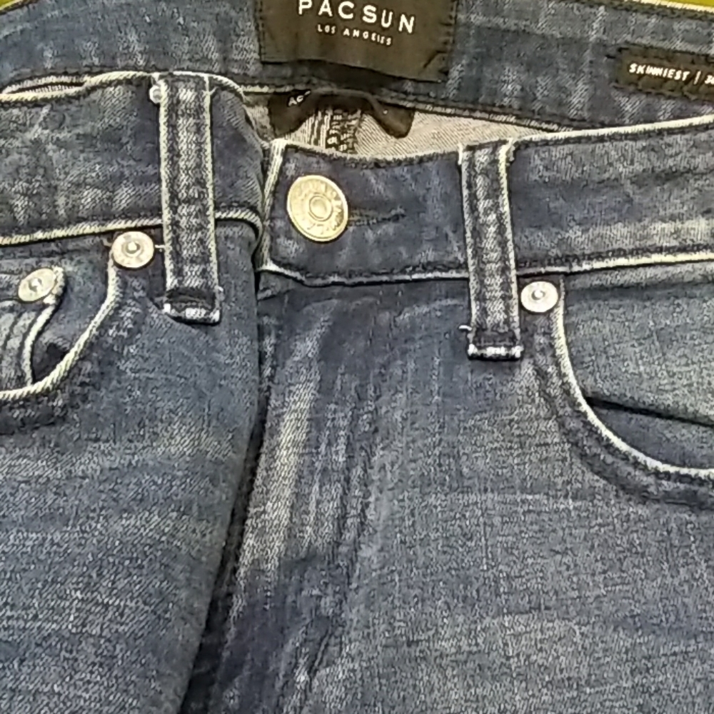 Jeans - Picture 4 of 4